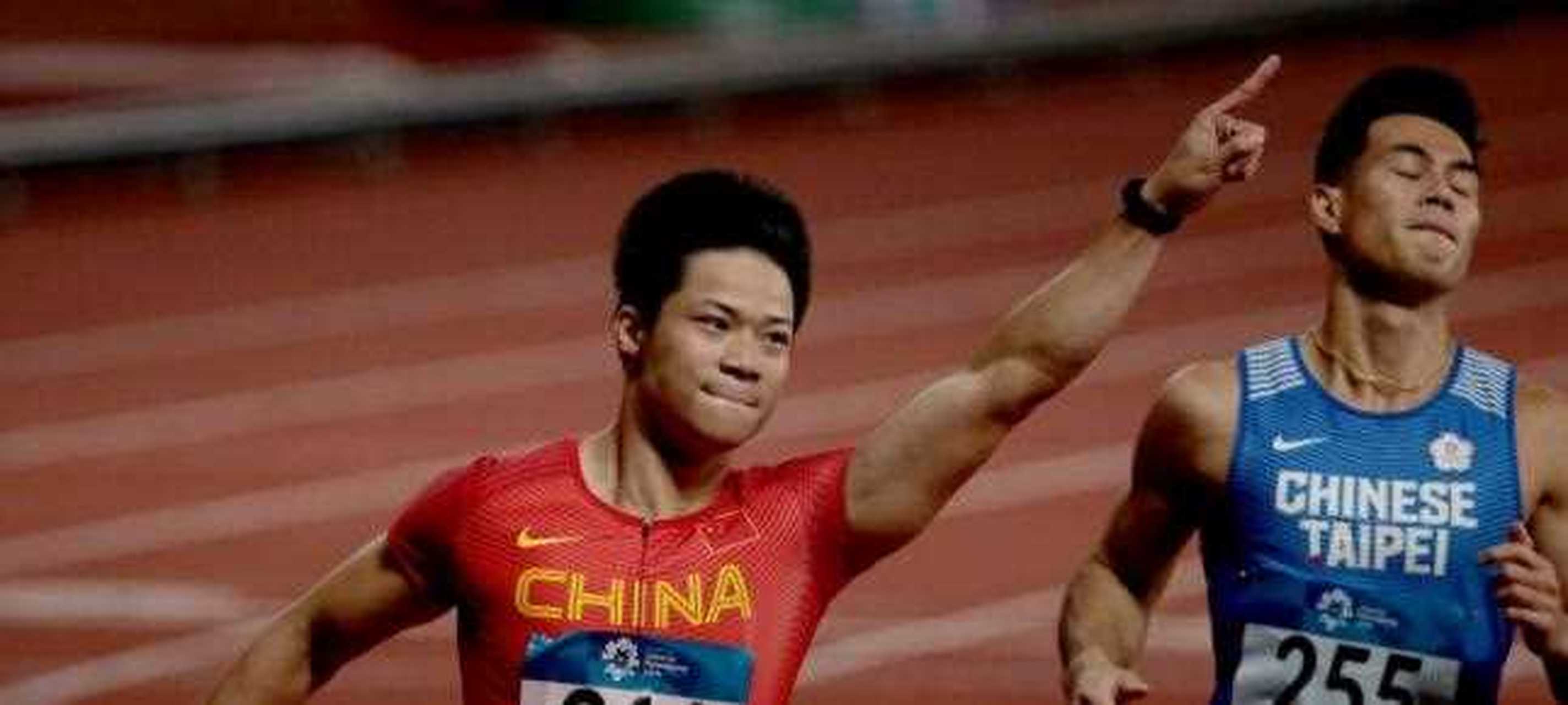 包含苏炳添对阵詹姆斯激战胶着，最终险胜对手的词条